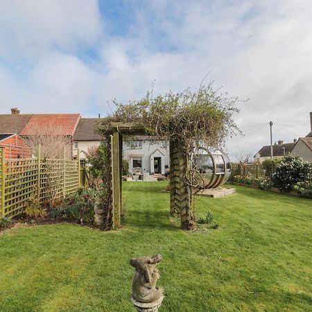 Coast Cottage Bamburgh Exterior photo