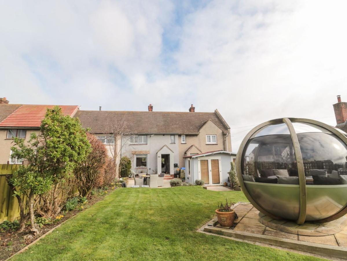 Coast Cottage Bamburgh Exterior photo