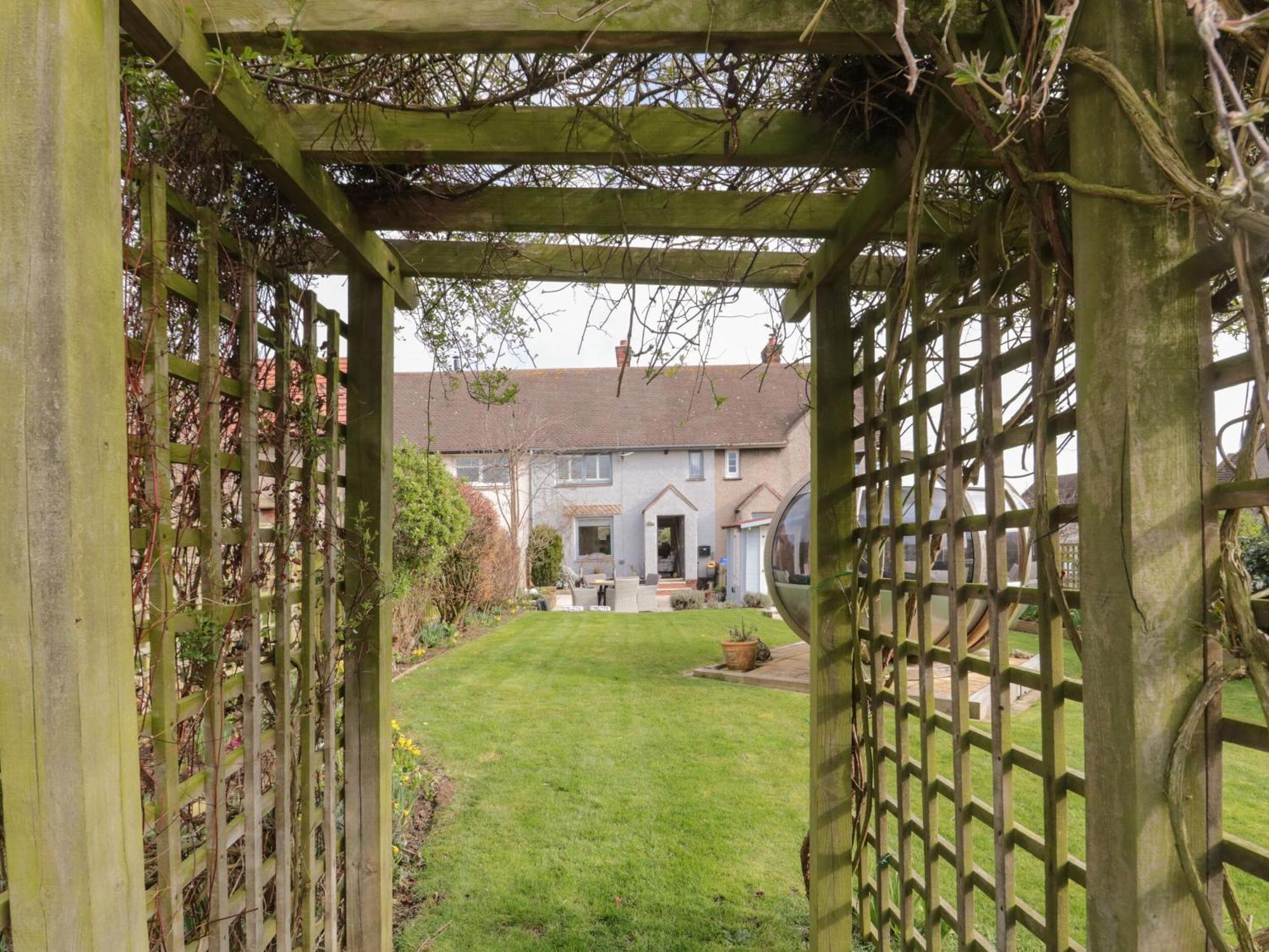 Coast Cottage Bamburgh Exterior photo