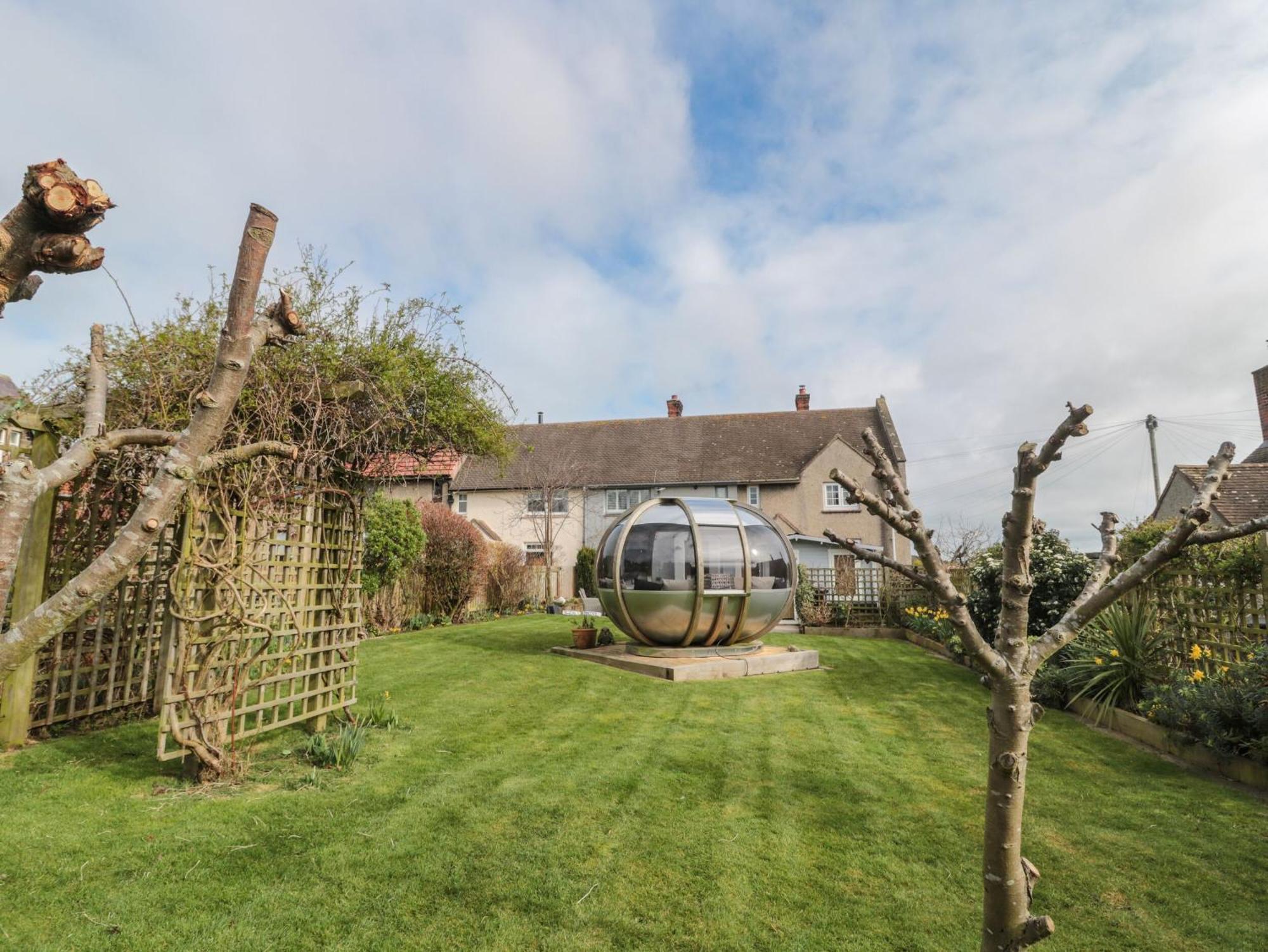 Coast Cottage Bamburgh Exterior photo